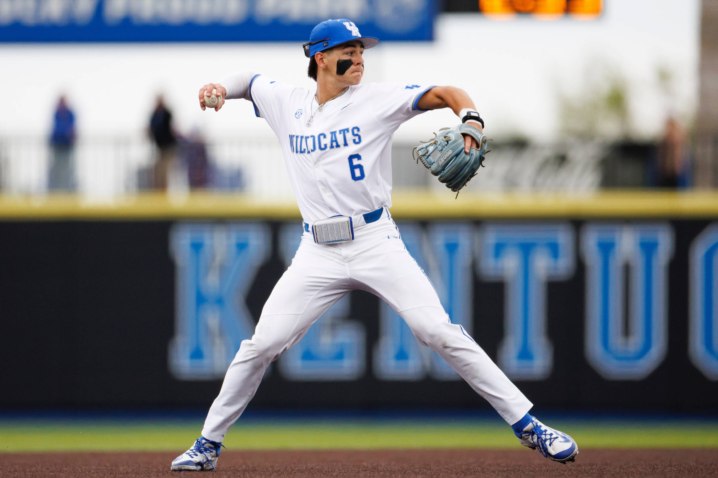 Split Decision: Kentucky and South Carolina Play for Series on Sunday Split Decision: Kentucky and South Carolina Play for Series on Sunday